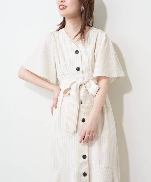 natural couture(ナチュラルクチュール)の「釦あきマーメイド2WAYワンピース(ワンピース・レディース・カーキ/ストライプ/ブラック/ベージュ・FREE)」の11枚目の写真