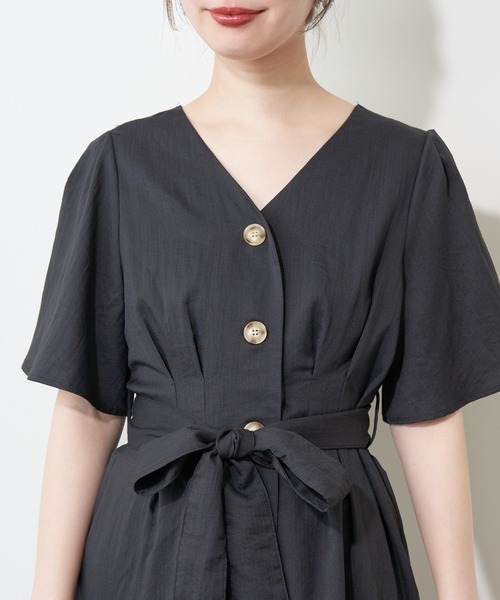 natural couture(ナチュラルクチュール)の「釦あきマーメイド2WAYワンピース(ワンピース・レディース・カーキ/ストライプ/ブラック/ベージュ・FREE)」の10枚目の写真
