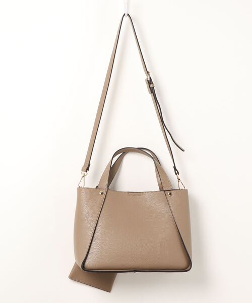 NATURAL BEAUTY BASIC（ナチュラルビューティーベーシック）の「トラペーズデイリートート（トートバッグ・レディース・ベージュ/オフホワイト/ラベンダー・ﾌﾘ-）」の6枚目の写真