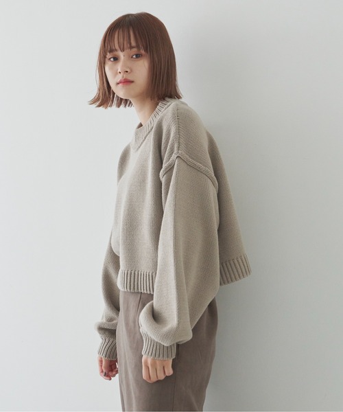 flaner（フラネ）の「ルーズスリーブショートニット（ニット/セーター・レディース・モカ/ナチュラル/グレイッシュベージュ・FREE）」の10枚目の写真