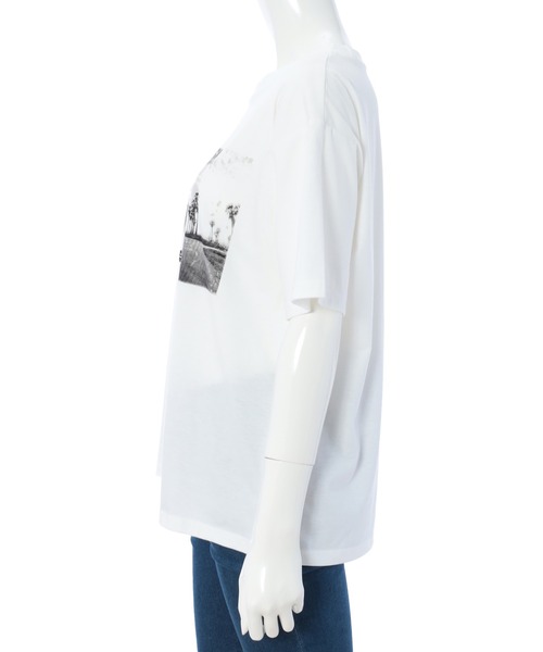 fifth（フィフス）の「ルーズモノクロフォトTシャツ（Tシャツ/カットソー・レディース・ホワイト/ベージュ・MEDIUM）」の6枚目の写真