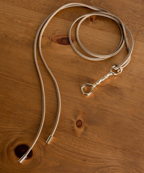 MILLION CARATS(ミリオンカラッツ)の「ツイストバックルコードベルト(ベルト・レディース・ブラック/ベージュ・FREE)」の3枚目の写真