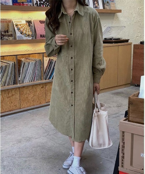 me+em select（ミームセレクト）の「【数量限定販売】【 5色展開 】コーデュロイロングシャツワンピース（シャツワンピース・レディース・ベージュ/ネイビー/カーキ/オレンジ/グリーン・FREE）」の12枚目の写真