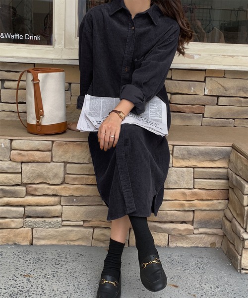 me+em select（ミームセレクト）の「【数量限定販売】【 5色展開 】コーデュロイロングシャツワンピース（シャツワンピース・レディース・ベージュ/ネイビー/カーキ/オレンジ/グリーン・FREE）」の16枚目の写真