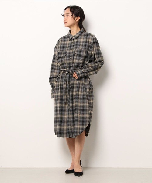 WORLD WIDE LOVE!(ワールドワイドラブ)の「T/R先染めチェックワンピース(ワンピース・レディース・パープル/ブラック・1)」の12枚目の写真