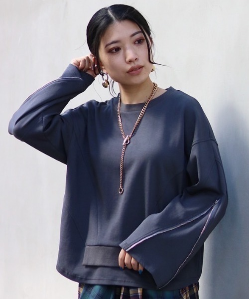 AULA AILA（アウラアイラ）の「AULA AILA/アウラアイラ/別注レイヤード  プルオーバー（Tシャツ/カットソー・レディース・チャコールグレー/オフホワイト・0）」の2枚目の写真