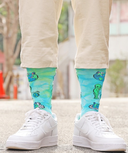 RIPNDIP(リップンディップ)の「RIPNDIP/リップンディップ Save the World Socks 靴下 柄 ジャガードニットソックス ミドルソックス(ソックス/靴下・メンズ・ブラック/ブルー・ONE SIZE)」の16枚目の写真