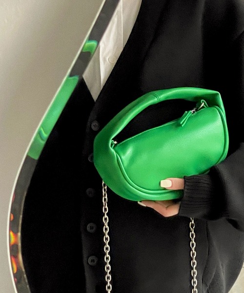 etade（エタード）の「【etade】2way crescent mini bag etda22s001（ショルダーバッグ・レディース・ホワイト/ブラック/グリーン/モカ・FREE）」の9枚目の写真