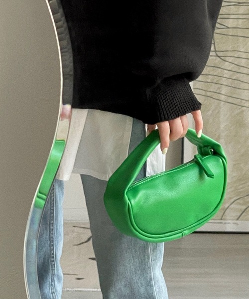 etade（エタード）の「【etade】2way crescent mini bag etda22s001（ショルダーバッグ・レディース・ホワイト/ブラック/グリーン/モカ・FREE）」の13枚目の写真