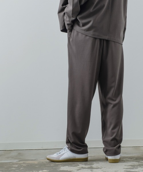 improves（インプローブス）の「カットジョーゼット ワンタック トラウザーズパンツ セットアップ対応（スラックス・メンズ・ブラック/ネイビー/オリーブ/ブラウン/カーキ/杢グレー/ライトブラウン/ベージュ/チャコールグレー・MEDIUM/LARGE）」の10枚目の写真
