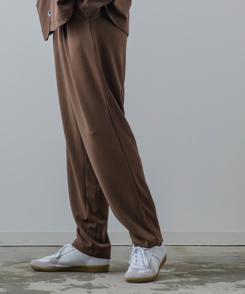 improves（インプローブス）の「カットジョーゼット ワンタック トラウザーズパンツ セットアップ対応（スラックス・メンズ・ブラック/ネイビー/オリーブ/ブラウン/カーキ/杢グレー/ライトブラウン/ベージュ/チャコールグレー・MEDIUM/LARGE）」の11枚目の写真
