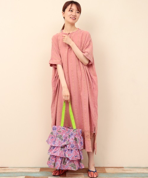 チチカカ（チチカカ）の「アフリカンフリルトートバッグ（トートバッグ・レディース・ブラウン/レッド/ブルー・FREE）」の4枚目の写真