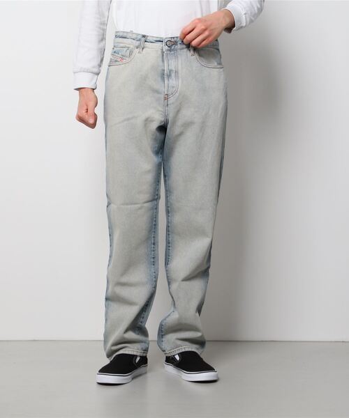 DIESEL(ディーゼル)の「DIESEL SS22 メンズ デニム ストレートハイウエスト(デニムパンツ・メンズ・インディゴブルー・36inch/34inch/32inch/26inch/28inch/30inch)」の7枚目の写真