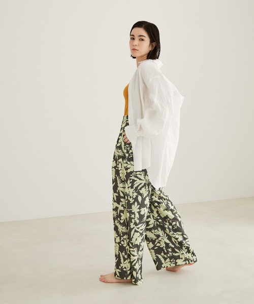 SALON adam et rope'(サロン アダム エ ロペ)の「【セットアップ対応】リネンオーバーシャツ(シャツ/ブラウス・レディース・ホワイト/ベージュ/オレンジ/ブルー・FREE)」の16枚目の写真