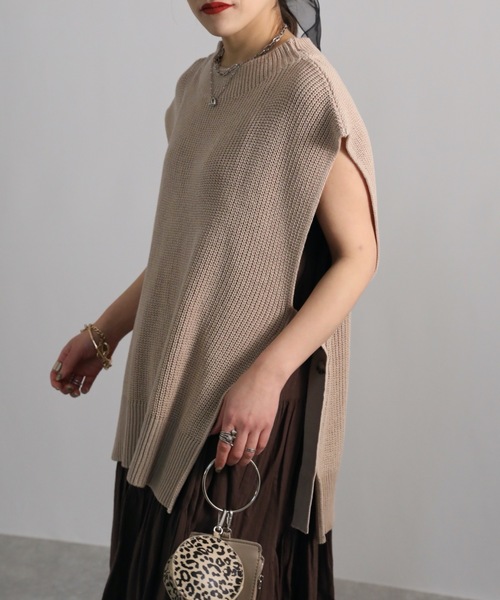 ap retro（アプレトロ）の「サイドベルトニットベスト（ベスト・レディース・オフホワイト/グレイッシュベージュ/ブラック・FREE）」の19枚目の写真