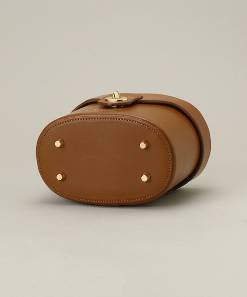 Aresense（アーセンス）の「Christian Villa/クリスチャン ヴィラ バニティバッグ（ハンドバッグ・レディース・ブラック/キャメル・ONE SIZE）」の5枚目の写真