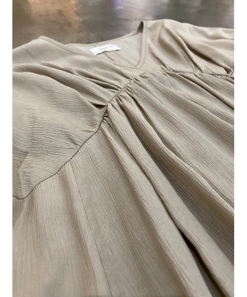 TRUNC（トランクエイティーエイト）の「Wrinkle Gather Bias One Piece（ワンピース・レディース・ベージュ/ダークブルー/ブラック・FREE）」の6枚目の写真