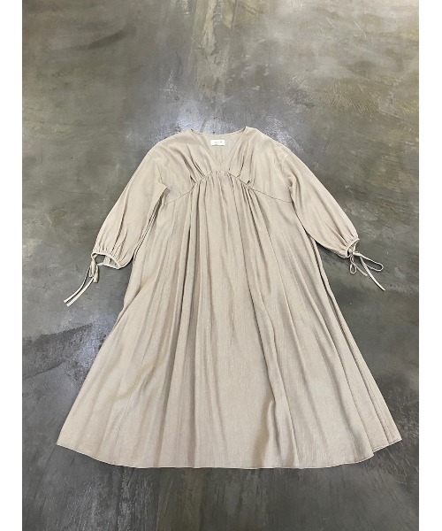 TRUNC（トランクエイティーエイト）の「Wrinkle Gather Bias One Piece（ワンピース・レディース・ベージュ/ダークブルー/ブラック・FREE）」の7枚目の写真