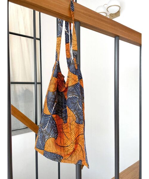 Ungrid（アングリッド）の「アフリカンプリントショルダーBAG（ショルダーバッグ・レディース・オレンジ/ブルー/グリーン・FREE）」の3枚目の写真