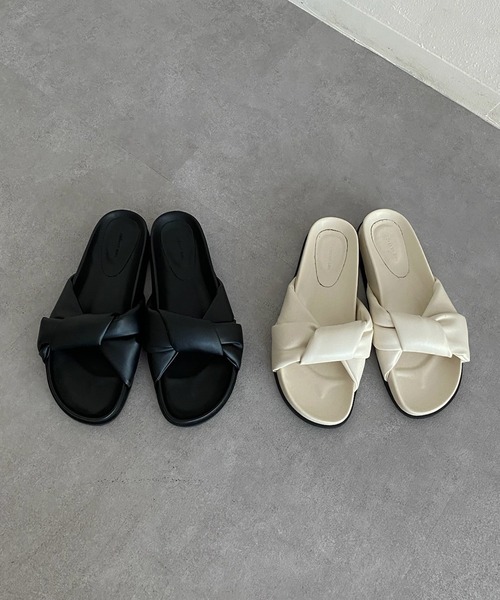 DouDou（ドゥドゥ）の「ツイストサンダル（サンダル・レディース・オフホワイト/ブラック・23/24）」の6枚目の写真