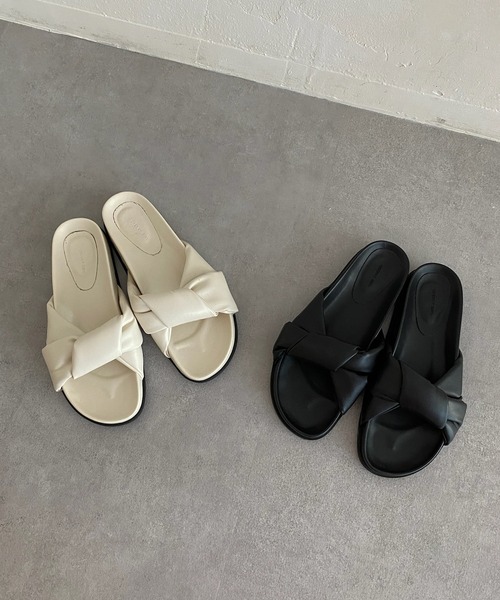 DouDou（ドゥドゥ）の「ツイストサンダル（サンダル・レディース・オフホワイト/ブラック・23/24）」の8枚目の写真