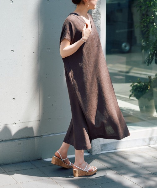 BEARDSLEY（ビアズリー）の「麻調カフタンワンピース（ワンピース・レディース・ブラウン/グレー・FREE）」の2枚目の写真