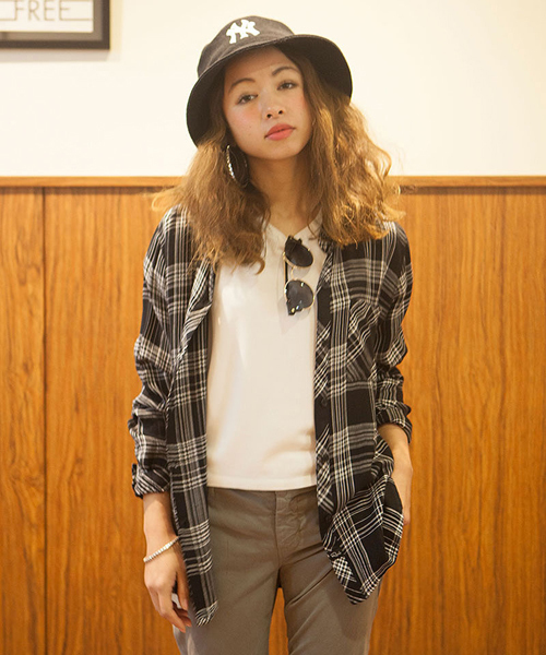 ROSE BUD（ローズバッド）の「【NYLON掲載】【カタログ掲載】[NEW ERA] 11151110 BUCKET01-BLACK（ハット・レディース・ブラック・S/M）」の4枚目の写真