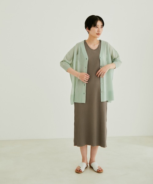 SALON adam et rope'（サロン アダム エ ロペ）の「ハーフスリーブシアーVネックサマーカーディガン（カーディガン/ボレロ・レディース・ブラック/オフホワイト/ピンク/グリーン系その他・FREE）」の19枚目の写真