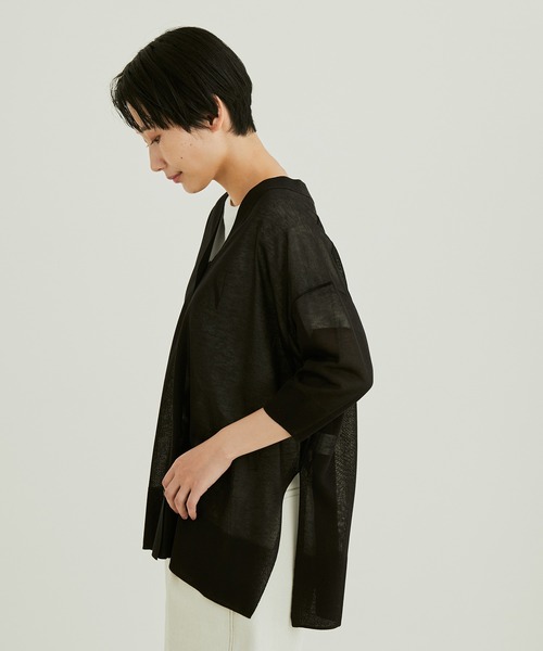 SALON adam et rope'（サロン アダム エ ロペ）の「ハーフスリーブシアーVネックサマーカーディガン（カーディガン/ボレロ・レディース・ブラック/オフホワイト/ピンク/グリーン系その他・FREE）」の10枚目の写真