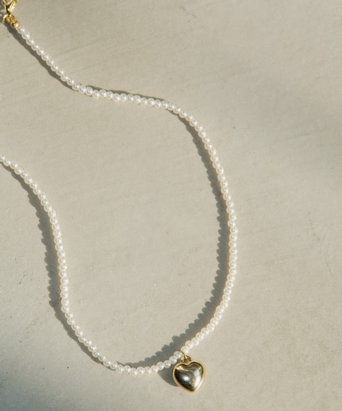 MERLOT（メルロー）の「パールハートネックレス（ネックレス・レディース・ホワイト・FREE）」の3枚目の写真