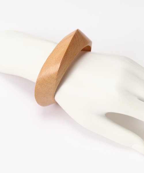 ROSE BUD（ローズバッド）の「ウッドバングル（バングル/リストバンド・レディース・ベージュ・FREE）」の6枚目の写真