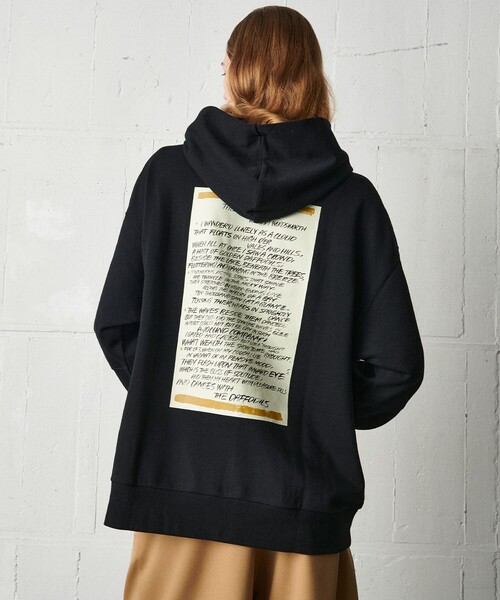 JOSEPH STUDIO（ジョゼフストゥディオ）の「フーディ THE DAFFODILS TYPOGRAPHY（パーカー・レディース・ブラック系/ベージュ系・SMALL/MEDIUM/LARGE）」の14枚目の写真