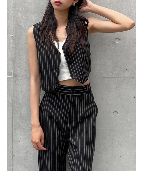 ENVYM(アンビー)の「コンパクトベスト(その他アウター・レディース・ブラック/グレー/ストライプ・FREE)」の19枚目の写真