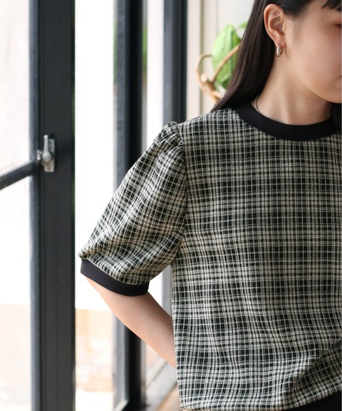 cepo(セポ)の「ダークチェックパフスリーブTee(Tシャツ/カットソー・レディース・チャコールグレー/グレー/イエロー系・M)」の6枚目の写真