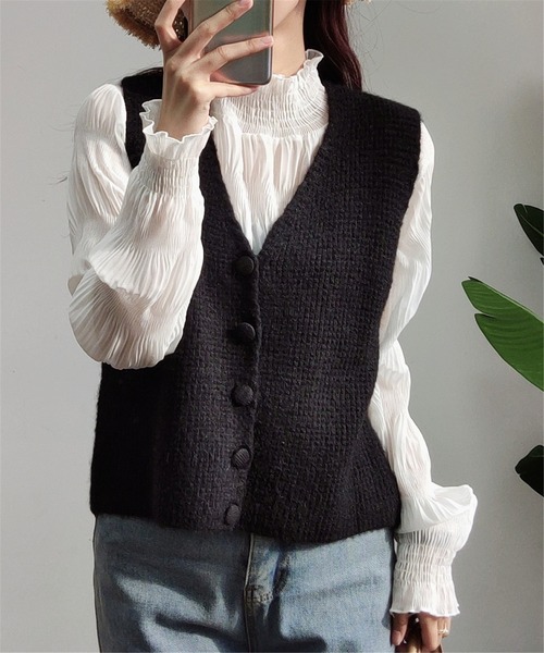 MAISON DE THERESE（メゾン ド テレーズ）の「Vネックワッフルニットベスト  ニット/セーター（ベスト・レディース・ライトブラウン/ベージュ/ブラック/アイボリー・FREE）」の2枚目の写真