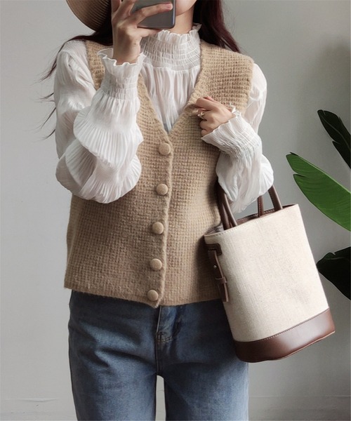 MAISON DE THERESE（メゾン ド テレーズ）の「Vネックワッフルニットベスト  ニット/セーター（ベスト・レディース・ライトブラウン/ベージュ/ブラック/アイボリー・FREE）」の8枚目の写真