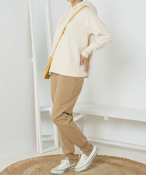 OMNES(オムネス)の「TRストレッチ裾リブパンツ(その他パンツ・レディース・ライトグレー/ベージュ/ピンクベージュ・MEDIUM/LARGE)」の1枚目の写真