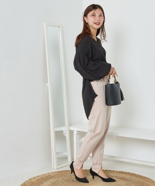 OMNES(オムネス)の「TRストレッチ裾リブパンツ(その他パンツ・レディース・ライトグレー/ベージュ/ピンクベージュ・MEDIUM/LARGE)」の9枚目の写真