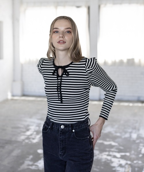 clear(クリア)の「ボーダーフロントリボンニットトップス ≪STAY MOTION≫(ニット/セーター・レディース・ブラック×ホワイト/ブラック系その他・F)」の15枚目の写真