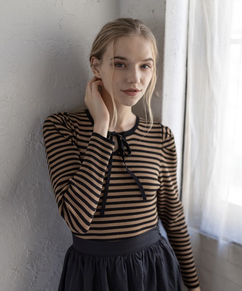 clear(クリア)の「ボーダーフロントリボンニットトップス ≪STAY MOTION≫(ニット/セーター・レディース・ブラック×ホワイト/ブラック系その他・F)」の20枚目の写真