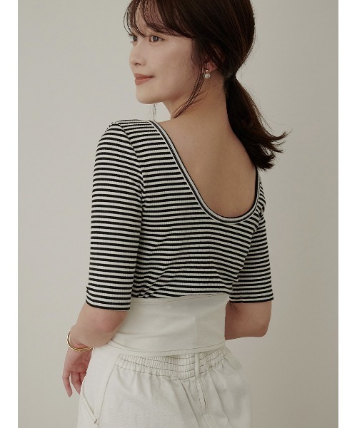 Stylevoice for xxx(スタイルヴォイスフォー)の「【胸パッド付き】ハーフスリーブバックオープンカットソー(Tシャツ/カットソー・レディース・その他/ブラック・FREE)」の1枚目の写真