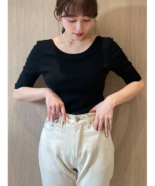 Stylevoice for xxx(スタイルヴォイスフォー)の「【胸パッド付き】ハーフスリーブバックオープンカットソー(Tシャツ/カットソー・レディース・その他/ブラック・FREE)」の2枚目の写真