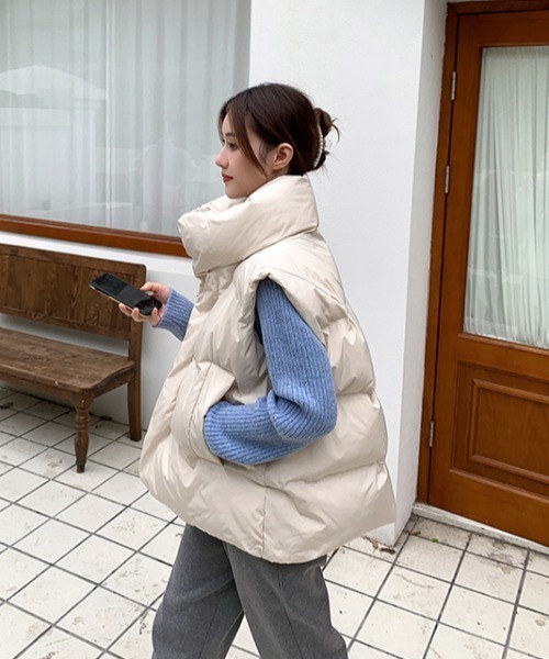 Vipoa（ヴィポア）の「ボリュームダウンベスト（ダウンベスト・レディース・アイボリー/ブラック/ライトピンク・FREE）」の5枚目の写真