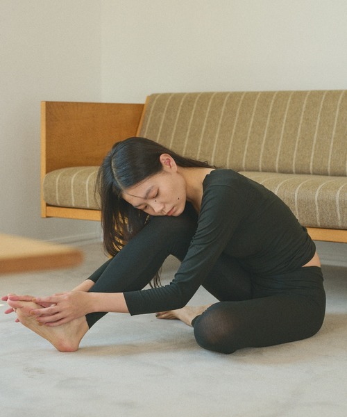 DISCOAT（ディスコート）の「【 RE/LA by DISCOAT 】GUNZE/グンゼ うるおい発熱レギンス（レギンス/スパッツ・レディース・ブラック/ホワイト系その他/ブラウン・MEDIUM/LARGE）」の2枚目の写真