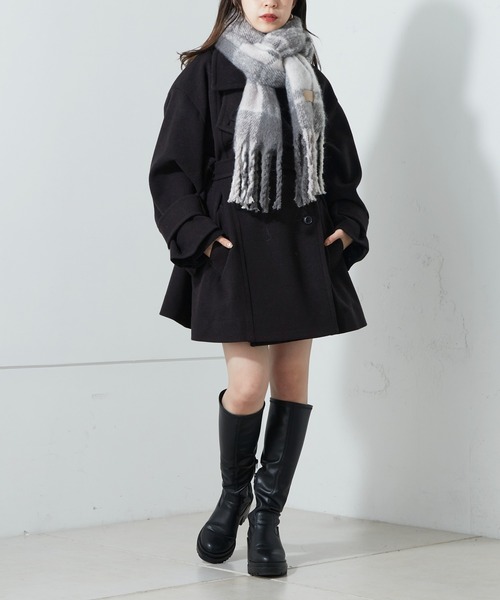 Chico（チコ）の「チェック太フリンジストール/マフラー（マフラー・レディース・ベージュ/チャコールグレー/ブルー・FREE）」の8枚目の写真