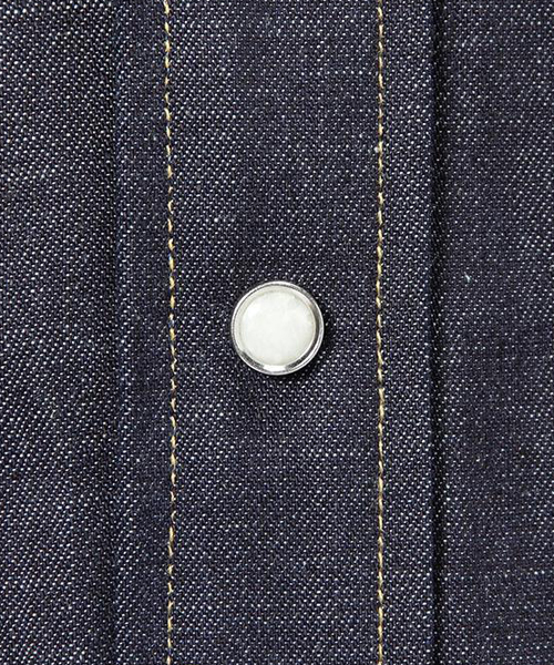 LEVI'S VINTAGE CLOTHING（リーバイスビンテージクロージング）の「LEVI'S(R) VINTAGE CLOTHING 1955 デニムシャツ リジット ソートゥースデニムシャツ（シャツ/ブラウス・メンズ・ノンウォッシュ・MEDIUM/SMALL/LARGE/X-SMALL）」の14枚目の写真