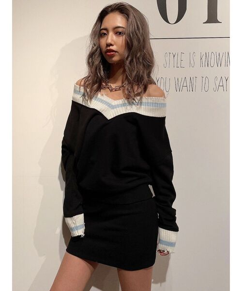 GYDA（ジェイダ）の「Vネックグラインダードッキングスウェットワンピース（ワンピース・レディース・ブラック/オフホワイト・FREE）」の17枚目の写真