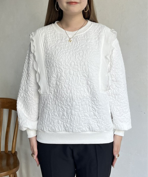 prose verse（プロズヴェール）の「花柄キルティングパールプリーツプルオーバー（スウェット・レディース・ブラック/オフホワイト・ﾌﾘ-）」の3枚目の写真