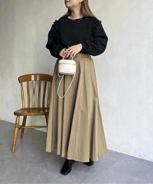 prose verse（プロズヴェール）の「花柄キルティングパールプリーツプルオーバー（スウェット・レディース・ブラック/オフホワイト・ﾌﾘ-）」の16枚目の写真