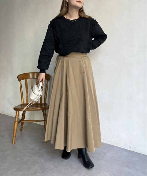 prose verse（プロズヴェール）の「花柄キルティングパールプリーツプルオーバー（スウェット・レディース・ブラック/オフホワイト・ﾌﾘ-）」の18枚目の写真